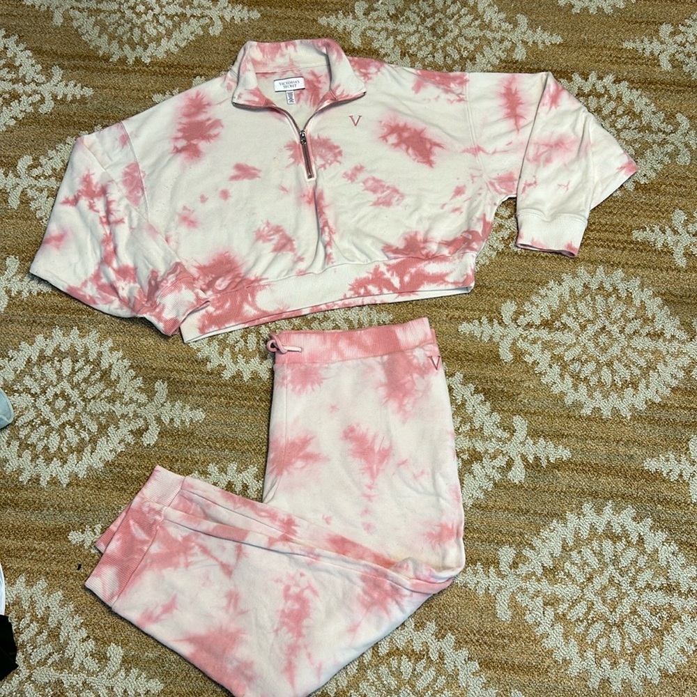 Victoria’s Secret crop top jogger set. Size XXL